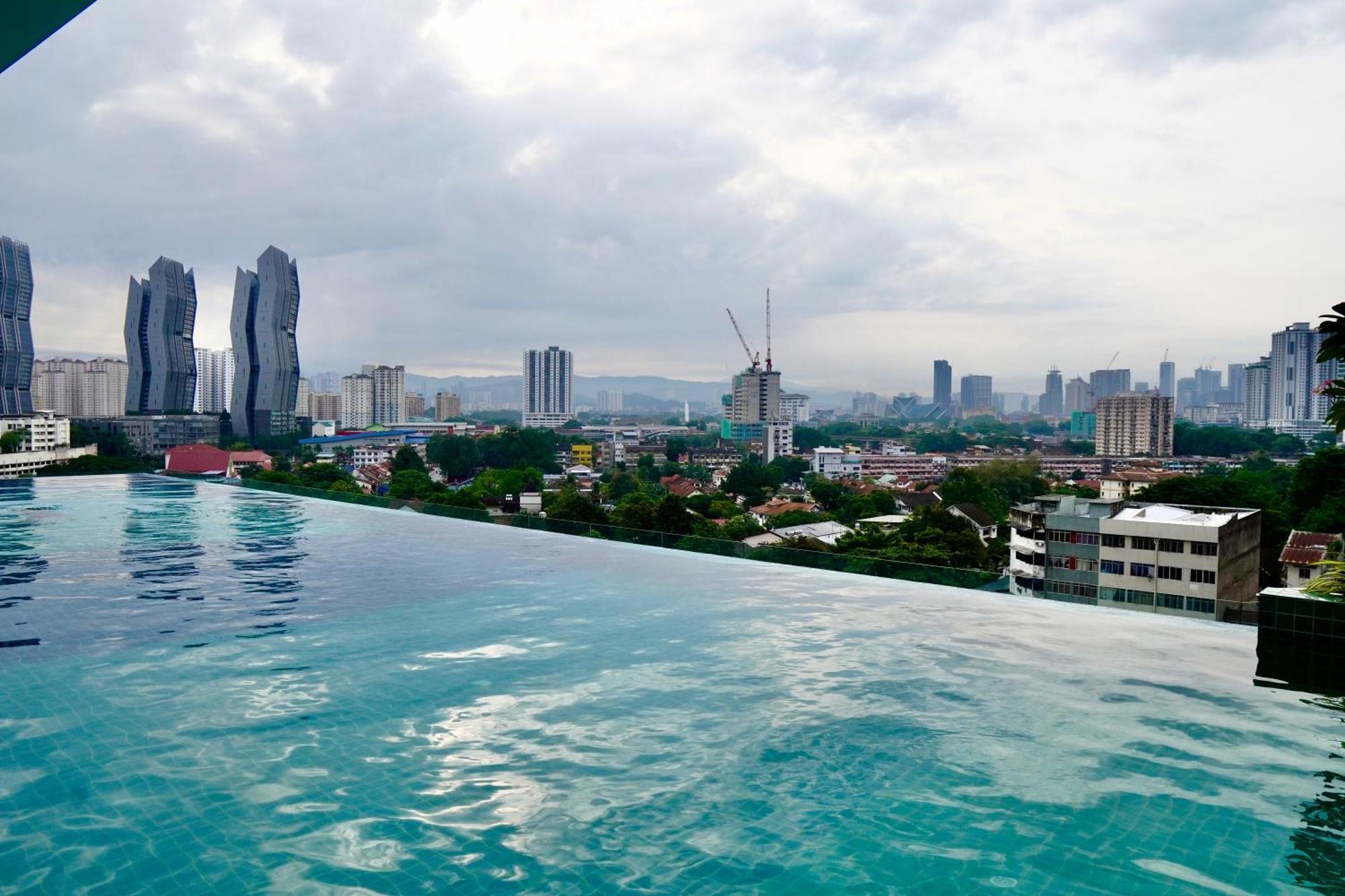 Infinite Pool! Room In Kuala Lumpur Exterior foto
