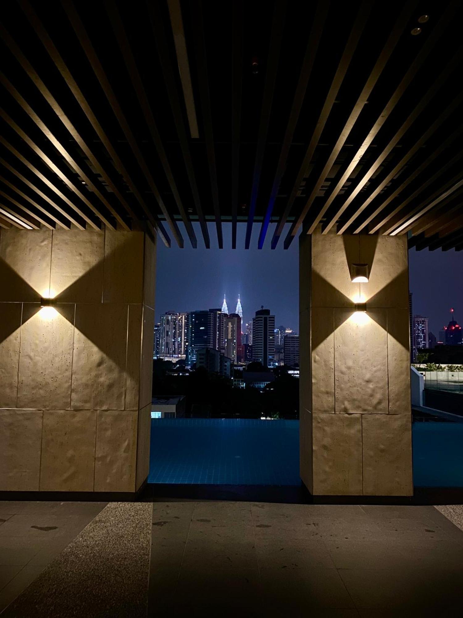 Infinite Pool! Room In Kuala Lumpur Exterior foto